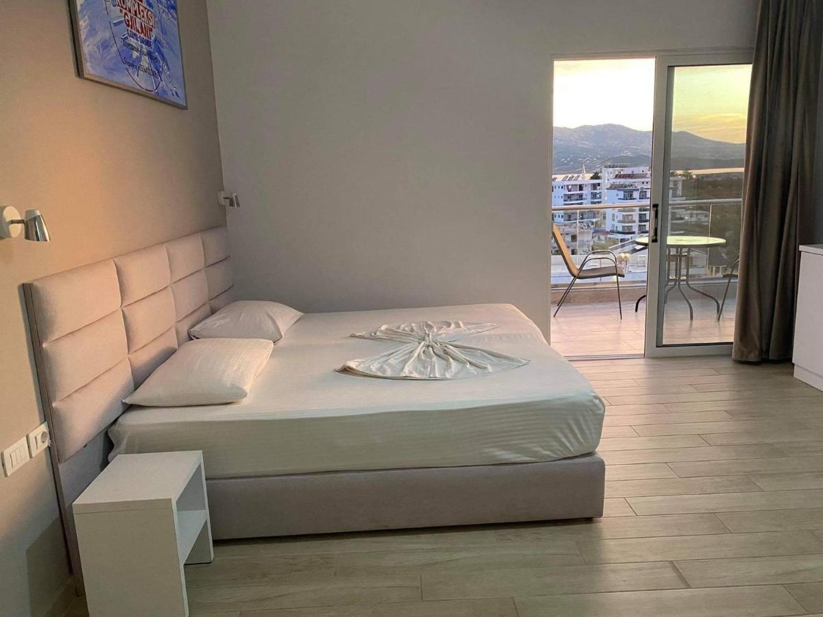La Luna Hotel Ksamil Bagian luar foto