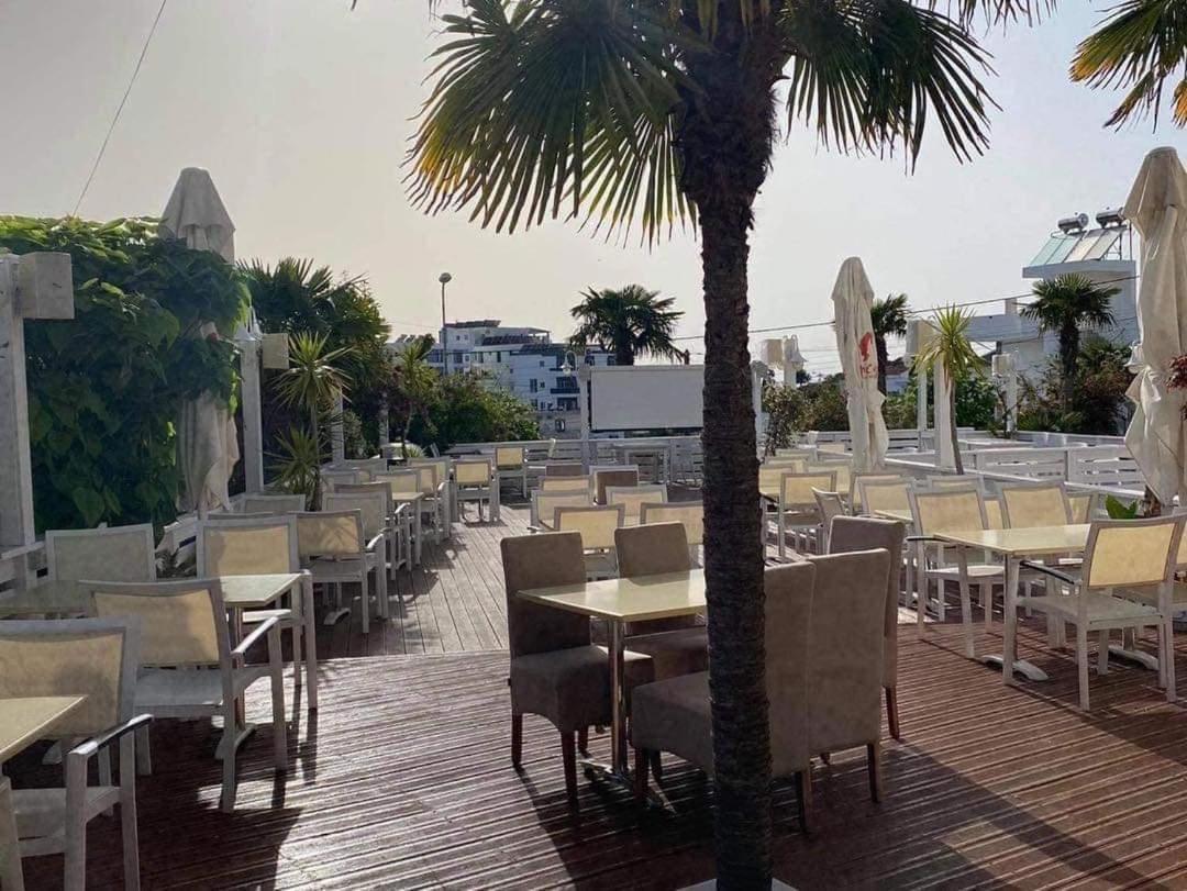 La Luna Hotel Ksamil Bagian luar foto
