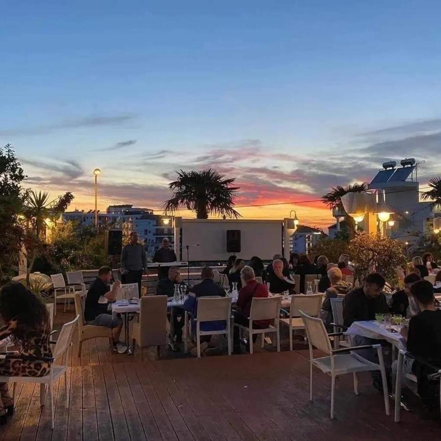 La Luna Hotel Ksamil Bagian luar foto