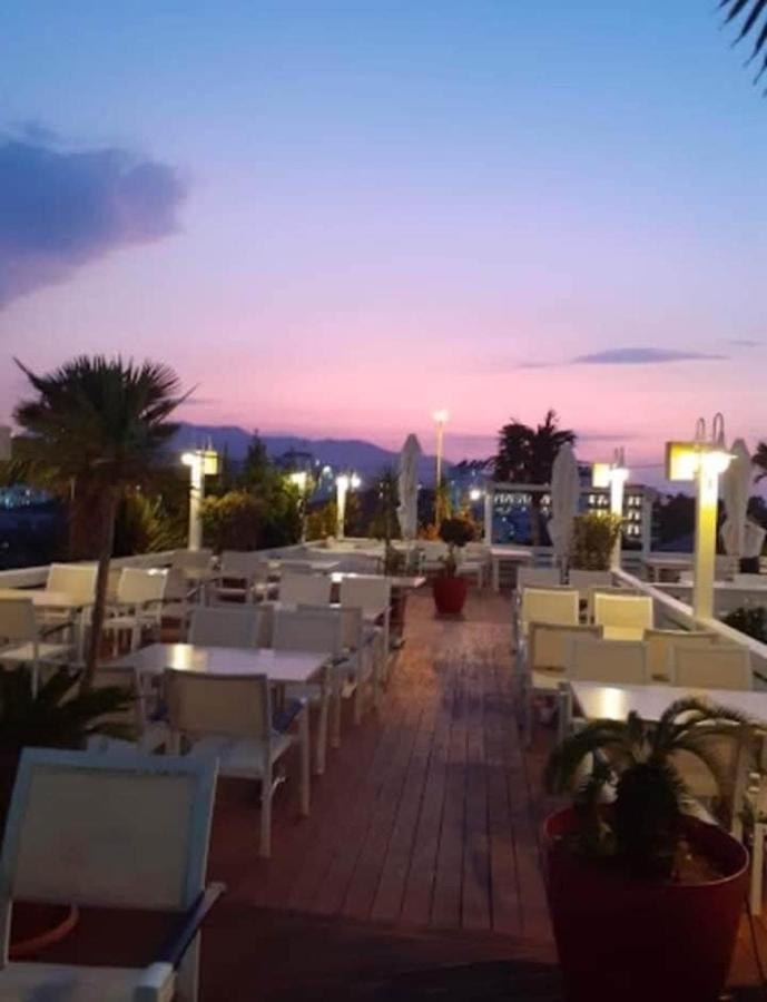 La Luna Hotel Ksamil Bagian luar foto